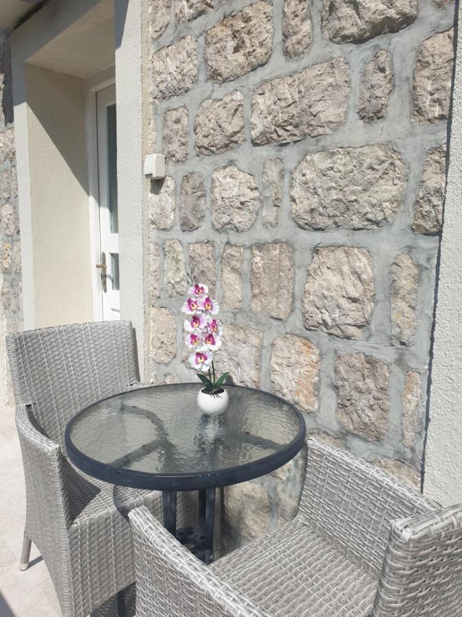Apartment Savic Kotor